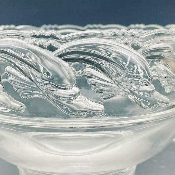 New Tiffany Dolphin Scalloped Rim Art Glass Bowl - Picture 3 of 16